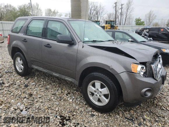 2009 Ford Escape XLS z VIN 1FMCU02799KC31553, wystawiony jako Copart lot #55219775 z przebiegiem 109 154 mil mil oraz Szkoda całkowita • Salvage title. Historia ofert i sprzedaży dostępna na DreamBid. Obrazek 4.