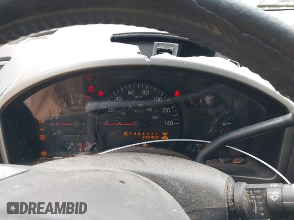 2006 Nissan Titan SE z VIN 1N6BA06B26N546547, wystawiony jako IAAI lot #42080790 z przebiegiem 235 362 mil mil oraz . Historia ofert i sprzedaży dostępna na DreamBid. Obrazek 7.
