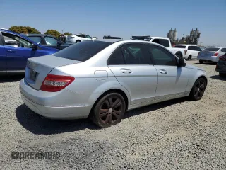 2008 Mercedes-Benz C 300 Sport z VIN WDDGF54X98F065106, wystawiony jako Copart lot #61669995 z przebiegiem 197 374 mil mil oraz Czysty tytuł • Clean title. Historia ofert i sprzedaży dostępna na DreamBid. Obrazek 3.