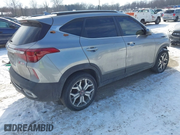 2021 Kia Seltos S with VIN KNDEUCA22M7122562, listed as a IAAI auction lot 41405013 with 91,032 mi miles. Bid and sale history available at carsss.com. Image 4.