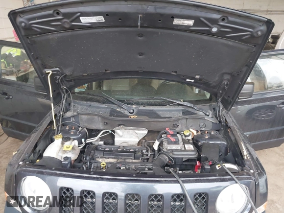2015 Jeep Patriot High Altitude with VIN 1C4NJPFA2FD106656, listed as a IAAI auction lot 42142509 with 166,464 mi miles and . Bid and sale history available at DreamBid. Image 10.