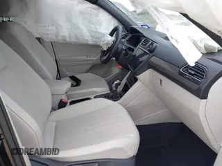2023 Volkswagen Tiguan SE R-Line Black with VIN 3VVCB7AX0PM122636, listed as a IAAI auction lot 42040494 with 8,589 mi miles and . Bid and sale history available at DreamBid. Image 5.