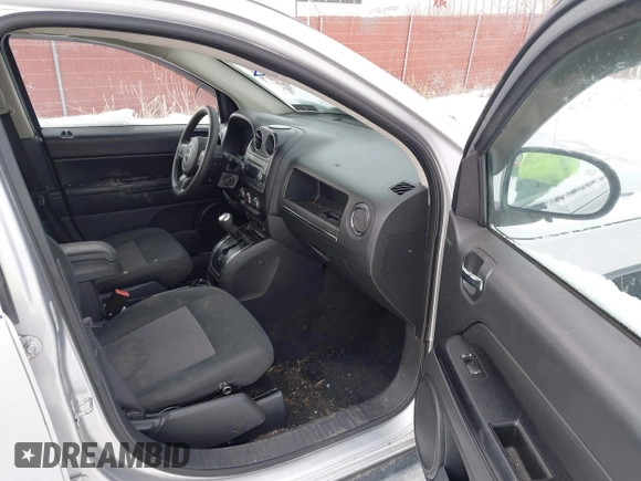 2013 Jeep Compass Sport with VIN 1C4NJDBB1DD113866, listed as a IAAI auction lot 41246375 with 204,405 mi miles. Bid and sale history available at carsss.com. Image 5.