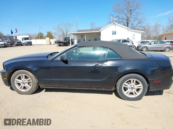 2014 Ford Mustang V6 with VIN 1ZVBP8EM3E5213160, listed as a IAAI auction lot 41664430 with 184,862 mi miles. Bid and sale history available at carsss.com. Image 15.