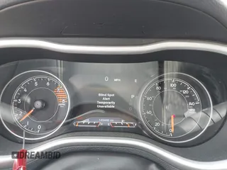 2018 Jeep Cherokee Trailhawk with VIN 1C4PJMBX6JD569684, listed as a IAAI auction lot 41925325 with 149,446 mi miles and . Bid and sale history available at DreamBid. Image 7.