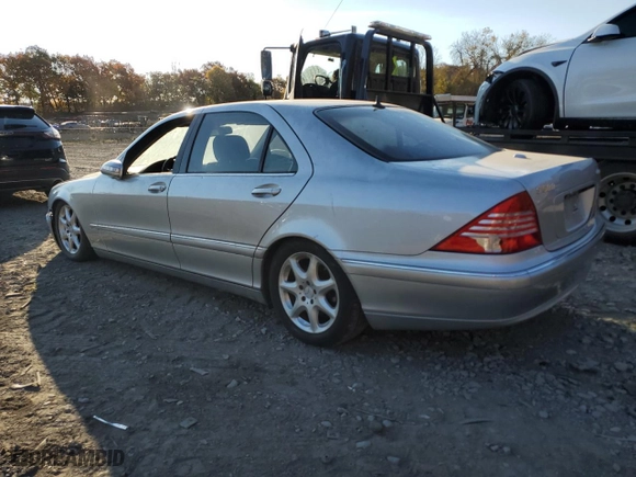 2006 Mercedes-Benz S-Class 5.0L with VIN WDBNG84JX6A482402, listed as a Copart auction lot 77634904 with 92,929 mi miles and Clean Title. Bid and sale history available at carsss.com. Image 2.