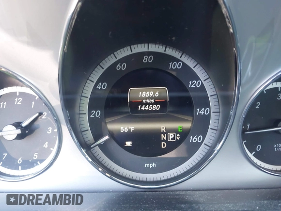 2013 Mercedes-Benz E-Class E 350 Luxury BlueTEC with VIN WDDHF2EB8DA721566, listed as a IAAI auction lot 41252973 with 144,580 mi miles. Bid and sale history available at carsss.com. Image 15.