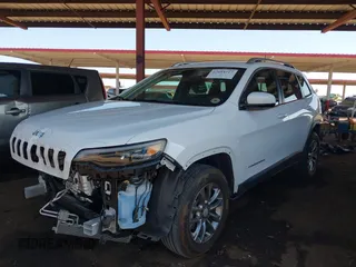 2019 Jeep Cherokee Latitude Plus with VIN 1C4PJMLB4KD441738, listed as a IAAI auction lot 42684317 with 50,480 mi miles and . Bid and sale history available at DreamBid. Image 18.
