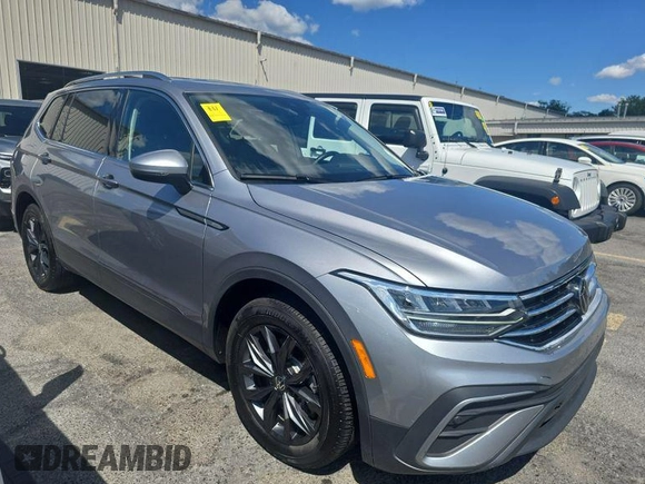 2024 Volkswagen Tiguan SE с VIN 3VV3B7AX4RM084914, выставлен на аукционе IAAI как лот 42808980 с пробегом 33 888 миль миль и . История ставок и продаж доступна на DreamBid. Изображение 9.