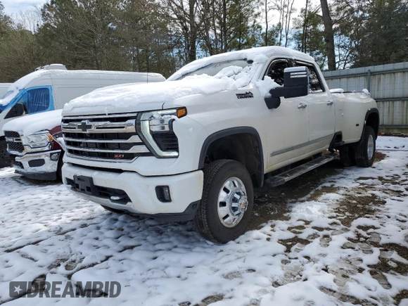 2024 Chevrolet Silverado 3500HD High Country with VIN 1GC4YVEY7RF383855, listed as a Copart auction lot 87835935 with 17,133 mi miles and Salvage Title. Bid and sale history available at carsss.com. Image 1.
