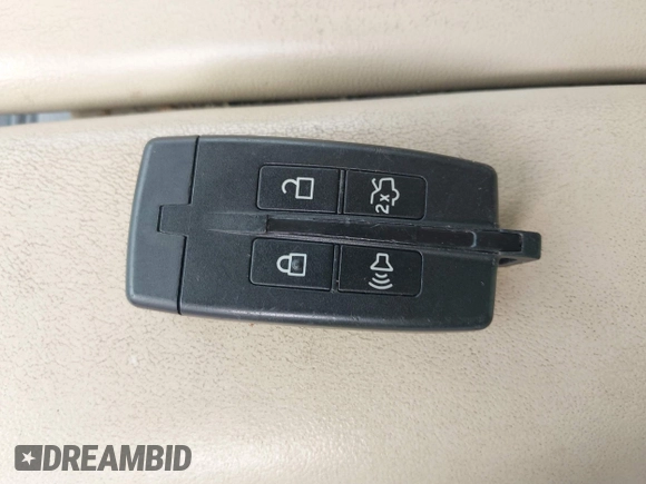 2011 Lincoln MKS EcoBoost with VIN 1LNHL9FT0BG600880, listed as a IAAI auction lot 42283485 with 116,198 mi miles and . Bid and sale history available at DreamBid. Image 11.