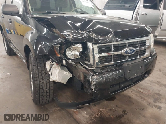 2011 Ford Escape XLT с VIN 1FMCU9DG9BKB14059, выставлен на аукционе IAAI как лот 42175947 с пробегом 113 901 миль миль и . История ставок и продаж доступна на DreamBid. Изображение 6.