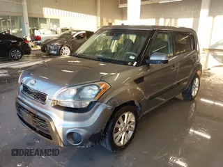 2013 Kia Soul ! with VIN KNDJT2A69D7609014, listed as a IAAI auction lot 41393337 with 259,707 mi miles. Bid and sale history available at carsss.com. Image 2.