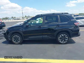 2025 Subaru Forester Premium with VIN JF2SLDDC6SH405992, listed as a IAAI auction lot 42299086 with 12,476 mi miles and . Bid and sale history available at DreamBid. Image 15.