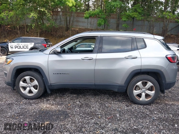 2018 Jeep Compass Latitude with VIN 3C4NJDBB8JT434339, listed as a IAAI auction lot 42404248 with 131,295 mi miles and . Bid and sale history available at DreamBid. Image 15.