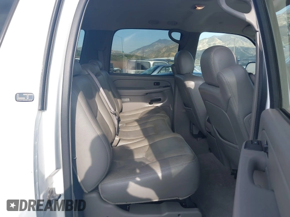 2004 Chevrolet Suburban LS with VIN 1GNEC16TX4J107987, listed as a IAAI auction lot 42086720 with 191,033 mi miles and . Bid and sale history available at DreamBid. Image 8.