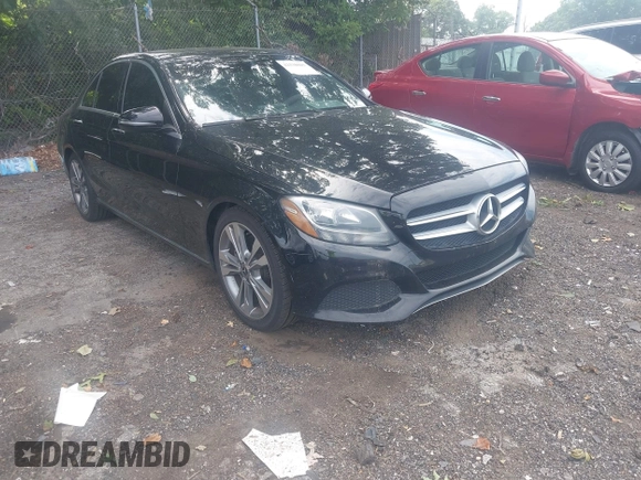 2018 Mercedes-Benz C 300 с VIN 55SWF4JB2JU248820, выставлен на аукционе IAAI как лот 42538805 с пробегом 148 140 миль миль и . История ставок и продаж доступна на DreamBid. Изображение 1.