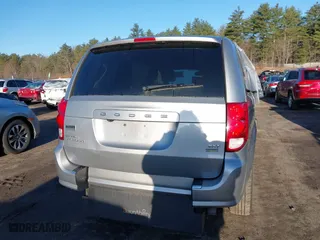 2019 Dodge Grand Caravan SXT with VIN 2C4RDGCGXKR761883, listed as a IAAI auction lot 41822704 with 51,508 mi miles. Bid and sale history available at carsss.com. Image 16.