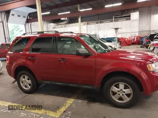 2011 Ford Escape XLT с VIN 1FMCU9D7XBKB14572, выставлен на аукционе IAAI как лот 40920474 с пробегом 154 888 миль миль и . История ставок и продаж доступна на DreamBid. Изображение 13.