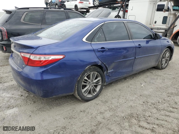 2015 Toyota Camry XLE with VIN 4T1BF1FK1FU904247, listed as a Copart auction lot 43368915 with 128,725 mi miles and Salvage Title. Bid and sale history available at carsss.com. Image 3.