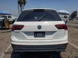 2020 Volkswagen Tiguan S with VIN 3VV1B7AX3LM055371, listed as a Copart auction lot 59814945 with 40,078 mi miles and Salvage title. Bid and sale history available at DreamBid. Image 6.