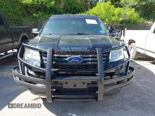 2016 Ford Police Interceptor Utility z VIN 1FM5K8AR5GGD16437, wystawiony jako IAAI lot #41998634 z przebiegiem 134 199 mil mil oraz . Historia ofert i sprzedaży dostępna na DreamBid. Obrazek 12.