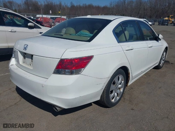 2008 Honda Accord Sdn EX-L with VIN 1HGCP26848A059688, listed as a IAAI auction lot 41781949 with 204,107 mi miles. Bid and sale history available at carsss.com. Image 4.