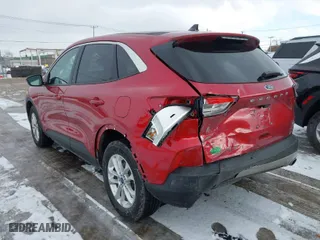 2020 Ford Escape SE with VIN 1FMCU9G63LUA50755, listed as a IAAI auction lot 41480558 with 27,540 mi miles. Bid and sale history available at carsss.com. Image 3.