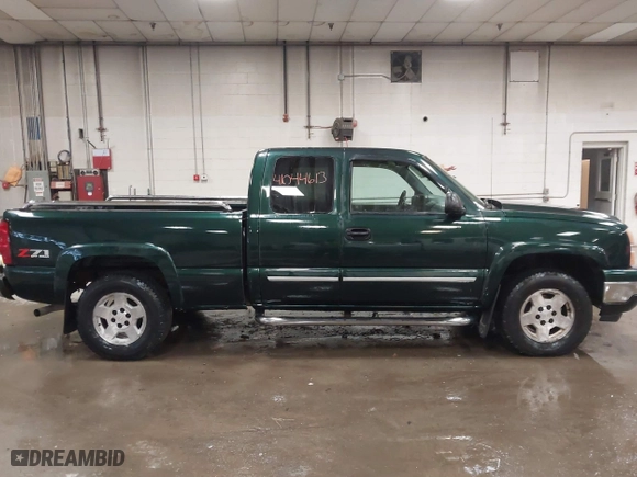 2007 Chevrolet Silverado 1500 LT2 with VIN 1GCEK19B97E120418, listed as a IAAI auction lot 41044613 with 120,062 mi miles. Bid and sale history available at carsss.com. Image 13.