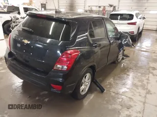 2022 Chevrolet Trax LS with VIN KL7CJNSM5NB503037, listed as a IAAI auction lot 41564474 with 24,121 mi miles. Bid and sale history available at carsss.com. Image 4.