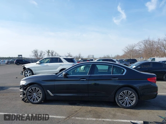 2018 BMW 5 Series 530i xDrive с VIN WBAJA7C55JWA71551, выставлен на аукционе IAAI как лот 41779459 с пробегом 155 424 миль миль и . История ставок и продаж доступна на DreamBid. Изображение 15.