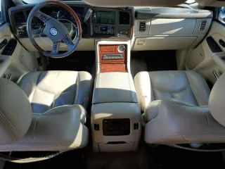 2005 Cadillac Escalade ESV z VIN 3GYFK66N35G271111, wystawiony jako Copart lot #43192695 z przebiegiem 186 144 mil mil oraz Tytuł czysty. Historia ofert i sprzedaży dostępna na DreamBid. Obrazek 8.