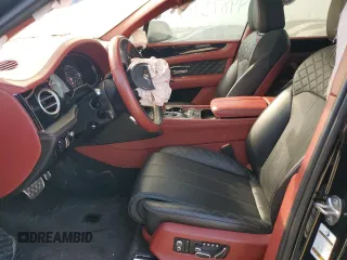 2017 Bentley Bentayga W12 z VIN SJAAC2ZV2HC013026, wystawiony jako Copart lot #72013144 z przebiegiem 43 428 mil mil oraz Szkoda całkowita • Salvage title. Historia ofert i sprzedaży dostępna na DreamBid. Obrazek 7.