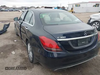 2019 Mercedes-Benz C 300 with VIN 55SWF8DB1KU318294, listed as a IAAI auction lot 41631976 with 102,356 mi miles and . Bid and sale history available at DreamBid. Image 3.