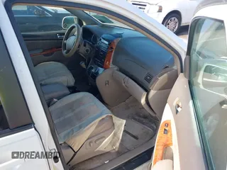 2008 Toyota Sienna XLE with VIN 5TDZK22C98S174887, listed as a IAAI auction lot 42705255 with 308,020 mi miles and . Bid and sale history available at DreamBid. Image 5.