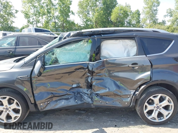 2019 Ford Escape Titanium с VIN 1FMCU9J94KUC24611, выставлен на аукционе IAAI как лот 42595286 с пробегом 77 280 миль миль и . История ставок и продаж доступна на DreamBid. Изображение 6.