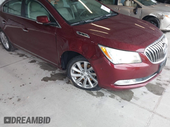 2015 Buick LaCrosse Leather with VIN 1G4GB5G31FF153803, listed as a IAAI auction lot 41814396 with 111,356 mi miles. Bid and sale history available at carsss.com. Image 6.