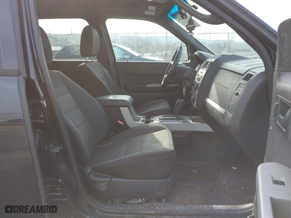 2010 Ford Escape XLT with VIN 1FMCU9D74AKD38287, listed as a IAAI auction lot 41688262 with 162,354 mi miles. Bid and sale history available at carsss.com. Image 5.
