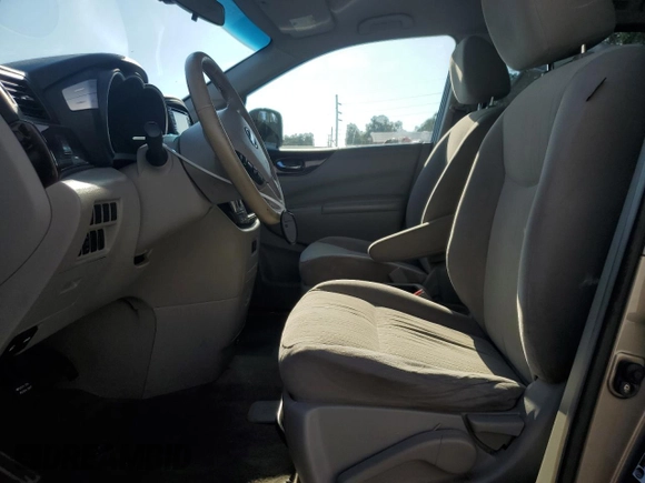 2015 Nissan Quest SV z VIN JN8AE2KP8F9127941, wystawiony jako Copart lot #61378405 z przebiegiem 184 944 mil mil oraz Czysty tytuł • Clean title. Historia ofert i sprzedaży dostępna na DreamBid. Obrazek 7.