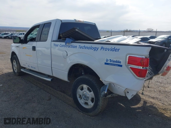 2014 Ford F-150 XL with VIN 1FTFX1EF2EKE26115, listed as a IAAI auction lot 41949049 with 118,404 mi miles. Bid and sale history available at carsss.com. Image 3.