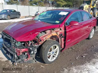 2016 Ford Fusion Energi Titanium with VIN 3FA6P0SU3GR288182, listed as a IAAI auction lot 41417958 with 290,980 mi miles. Bid and sale history available at carsss.com. Image 2.