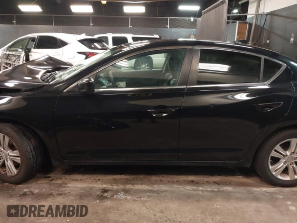 2013 Acura ILX with VIN 19VDE1F35DE018378, listed as a IAAI auction lot 41611219 with 119,624 mi miles. Bid and sale history available at carsss.com. Image 15.