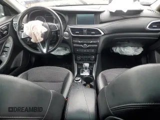 2019 Infiniti QX30 Luxe with VIN SJKCH5CP6KA010845, listed as a Copart auction lot 86370424 with 43,741 mi miles and Salvage title. Bid and sale history available at DreamBid. Image 8.