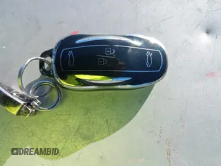 2018 Tesla Model S 75D z VIN 5YJSA1E23JF246601, wystawiony jako IAAI lot #40774603 z przebiegiem 55 697 mil mil oraz . Historia ofert i sprzedaży dostępna na DreamBid. Obrazek 11.