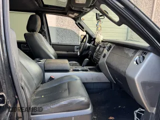 2011 Ford Expedition Limited z VIN 1FMJU2A53BEF13419, wystawiony jako Copart lot #58866995 z przebiegiem 192 068 mil mil oraz Czysty tytuł • Clean title. Historia ofert i sprzedaży dostępna na DreamBid. Obrazek 5.