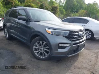 2023 Ford Explorer XLT z VIN 1FMSK7DH5PGB87020, wystawiony jako IAAI lot #42073764 z przebiegiem 35 121 mil mil oraz . Historia ofert i sprzedaży dostępna na DreamBid. Obrazek 1.
