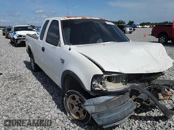 2003 Ford F-150 XL z VIN 2FTRX18WX3CA73133, wystawiony jako Copart lot #58734795 z przebiegiem 197 519 mil mil oraz Szkoda całkowita • Salvage title. Historia ofert i sprzedaży dostępna na DreamBid. Obrazek 14.