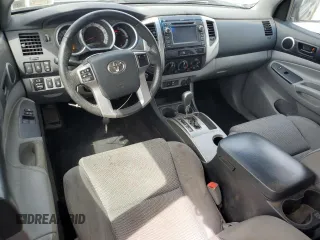 2013 Toyota Tacoma z VIN 5TFUU4EN5DX058037, wystawiony jako Copart lot #58387535 z przebiegiem 110 564 mil mil oraz Szkoda całkowita • Salvage title. Historia ofert i sprzedaży dostępna na DreamBid. Obrazek 8.