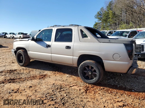 2005 Chevrolet Avalanche Z66 with VIN 3GNEC12Z95G151749, listed as a Copart auction lot 41979854 with 331,389 mi miles and Non repairable. Bid and sale history available at DreamBid. Image 2.
