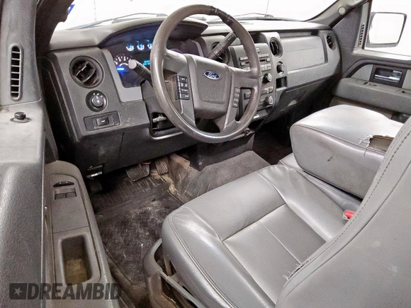 2014 Ford F-150 XL with VIN 1FTMF1CM6EKD44321, listed as a Copart auction lot 61599305 with 331,756 mi miles and Clean title. Bid and sale history available at DreamBid. Image 8.